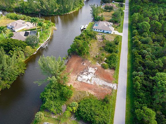 4th image of 15808 Aldama Cir