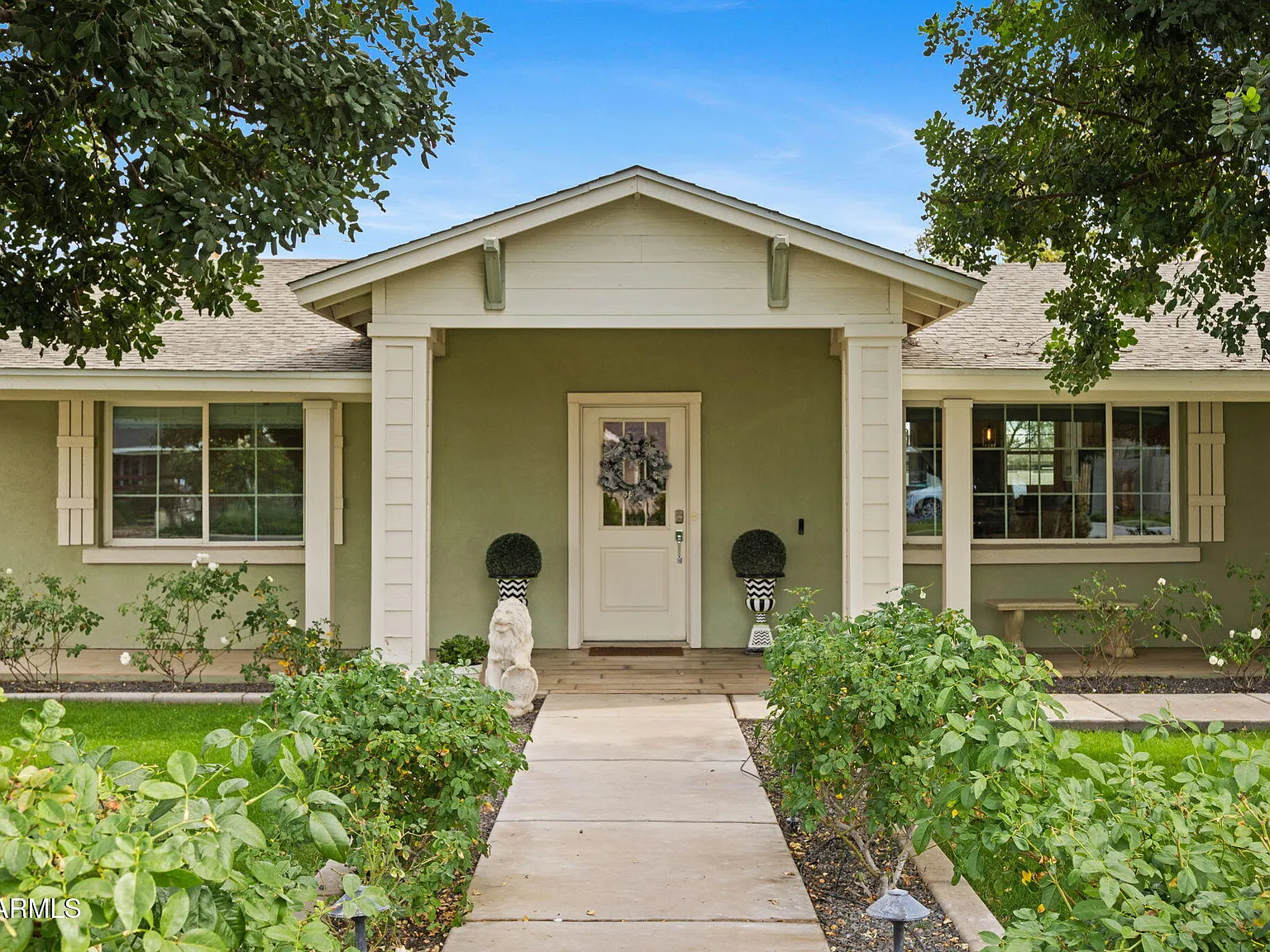 4 bed, 3.0 bath, 2995 sqft, $8,500 — Photo 2