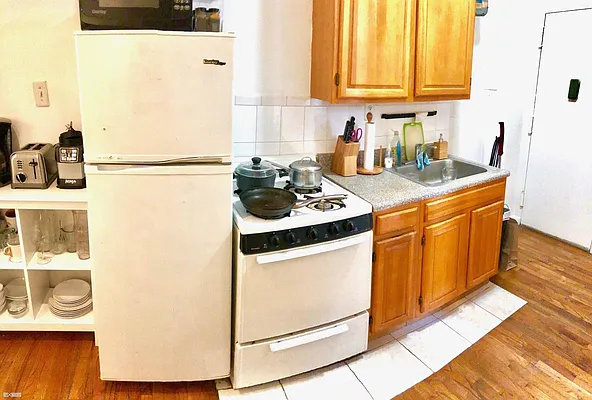 Rented by Warburg | media 9