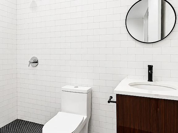 5th image of 368 Weirfield St #2