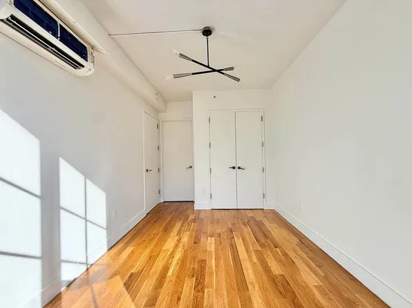 12 Ford Street image 8 of 24