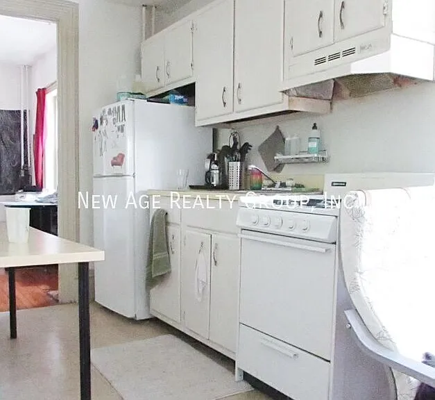 3418 Baring St #2R — Photo 2