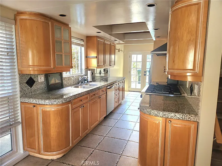 314 Prospect St — Photo 8