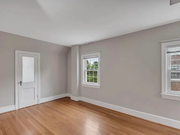 1706 N Glebe Rd — Photo 22