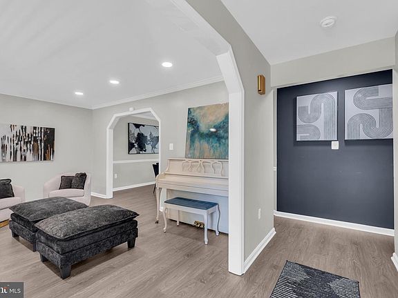 4th image of 6114 Oust Ln