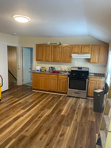 196 Collette St #4 Photo 1