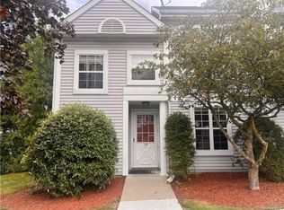 18 Kendal Ln, Middletown, NY 10940