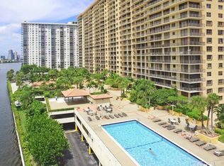 290 174th St #790, North Miami Beach, FL 33160