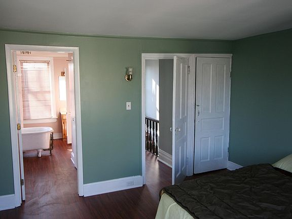 3rd Floor Master Suite view Doorway, Closet and En-suite Bath
