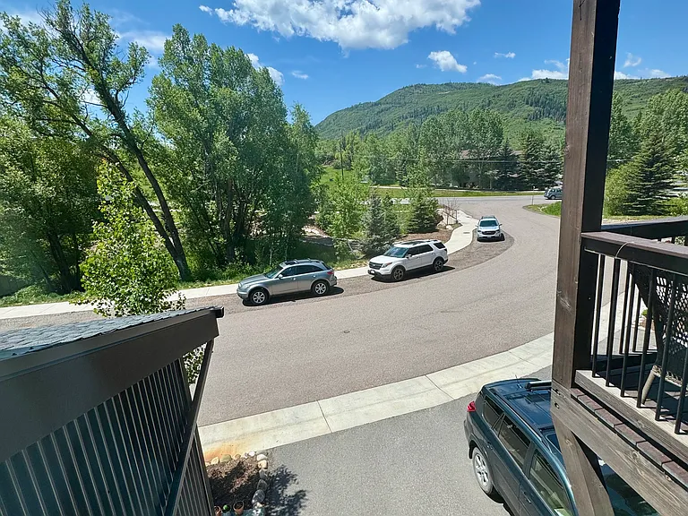 320 Fox Springs Cir #201 — Photo 12