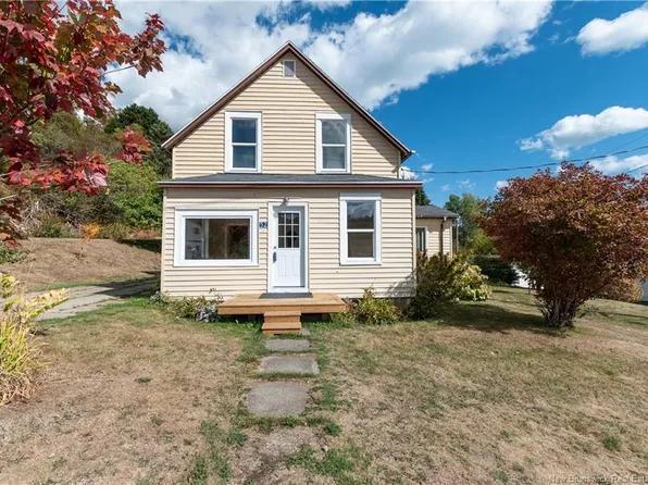 52 Fundy View Dr, Alma, NB E4H 1H7