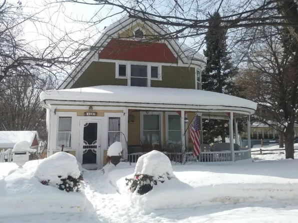 108 2nd St, Excelsior, MN 55331