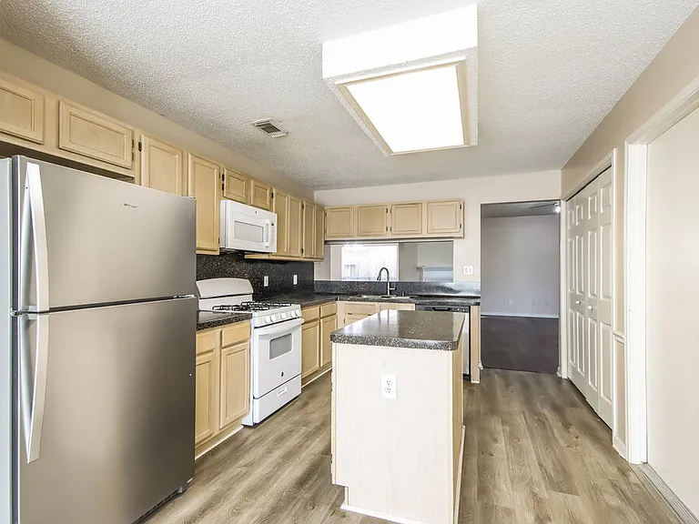 7131 Maple Walk Dr — Photo 7