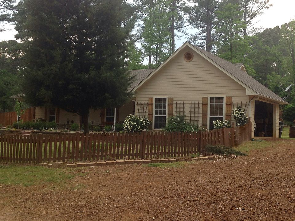 1st image of 388 Washington Dr