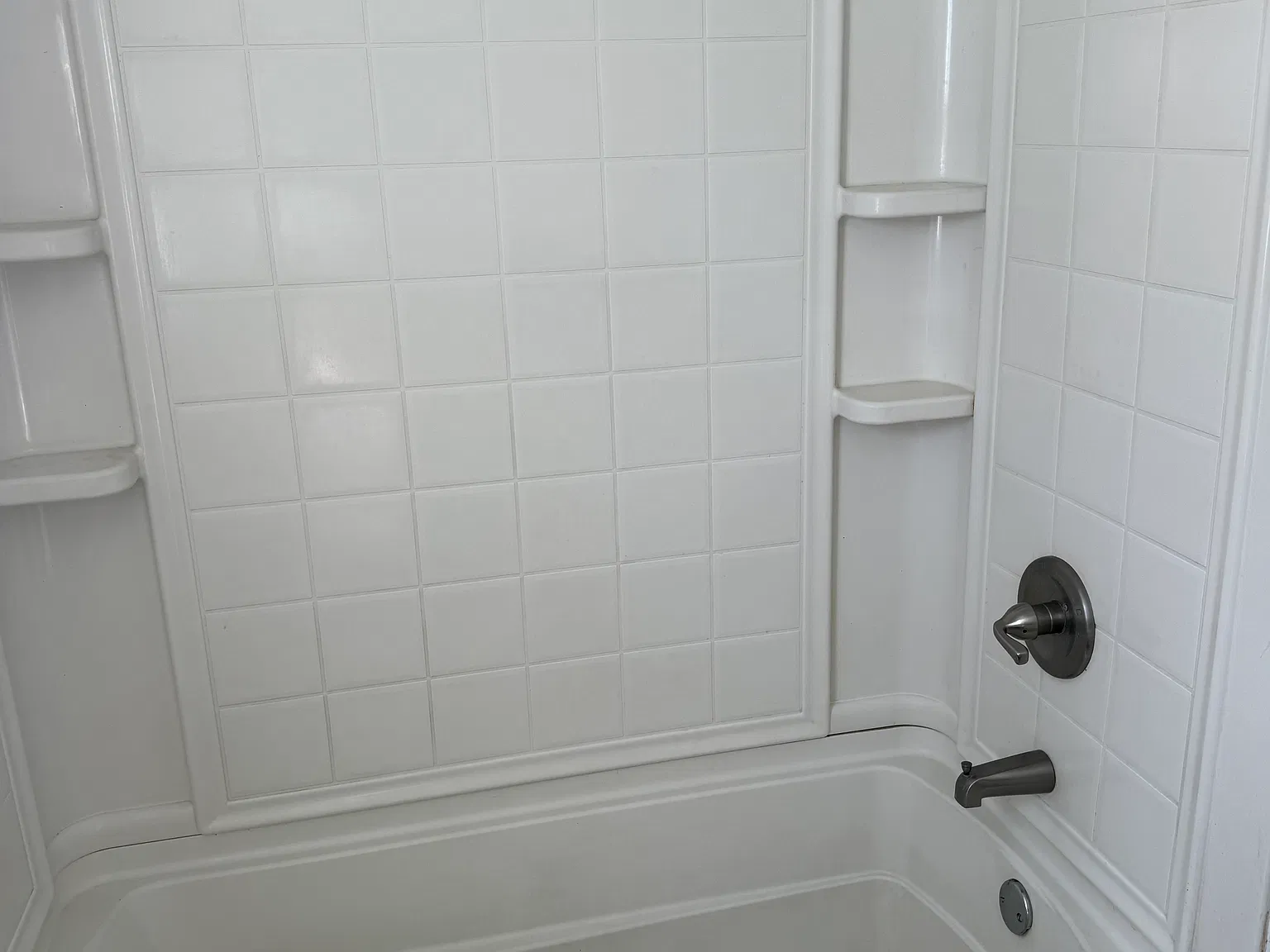3 bed, 1350 sqft, $2,250 — Photo 3