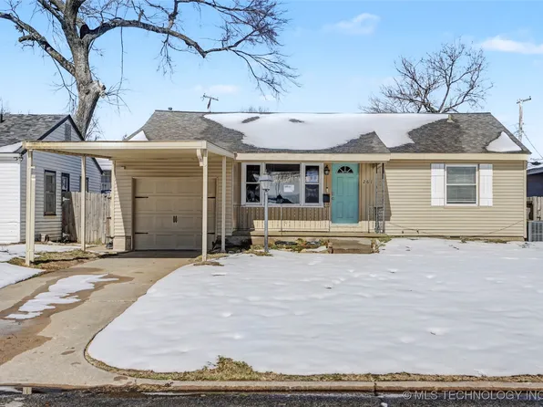 261 E 45th Ct, Tulsa, OK 74105