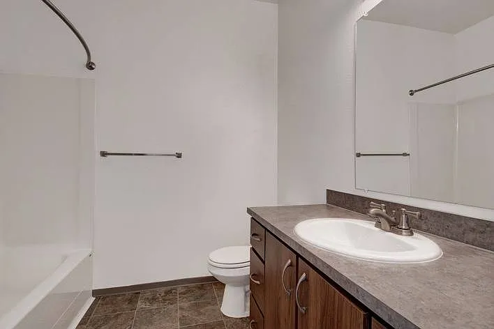 River Ridge Apartments — Photo 25