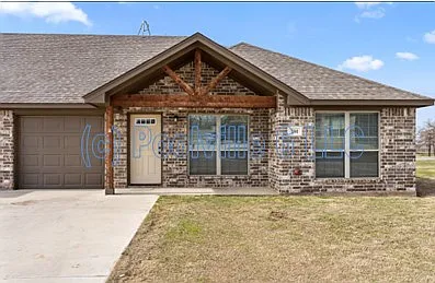 Building Photo - 104 Lone Star Ct