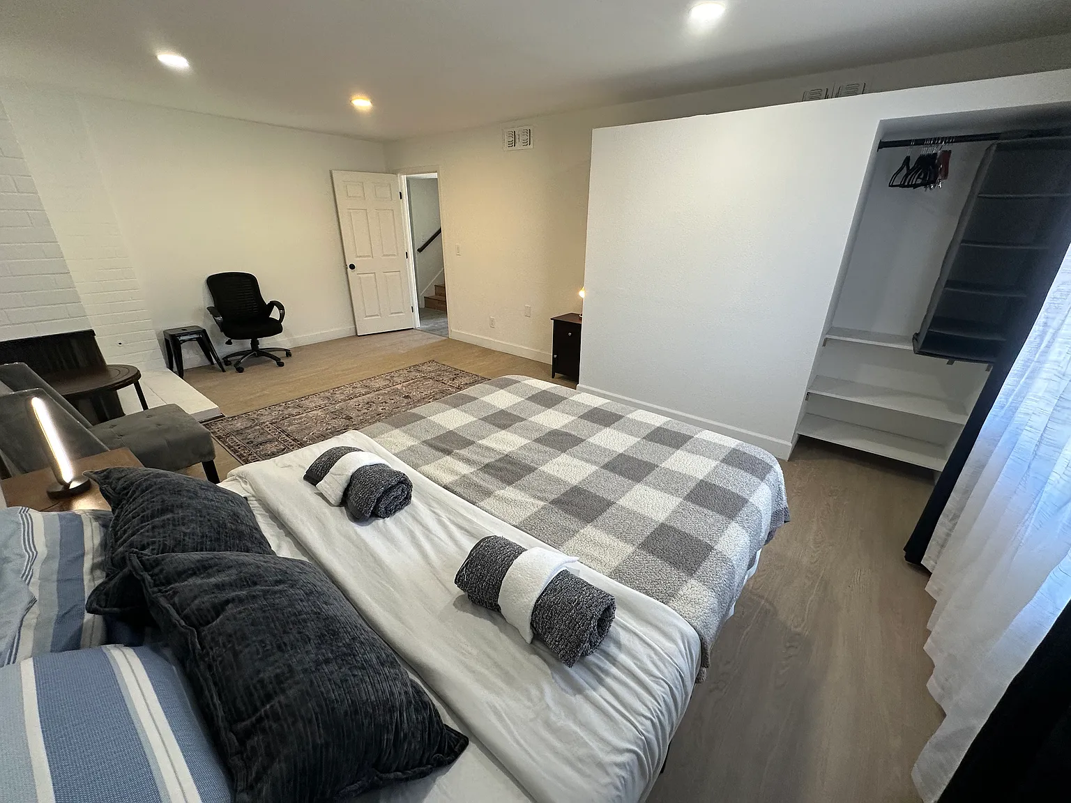 3030 Plaza St — Photo 3