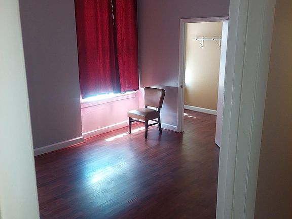 3rd image of 701 Market St
