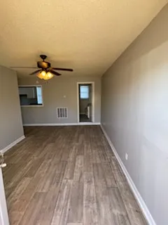 139 Railroad St. - B — Photo 14