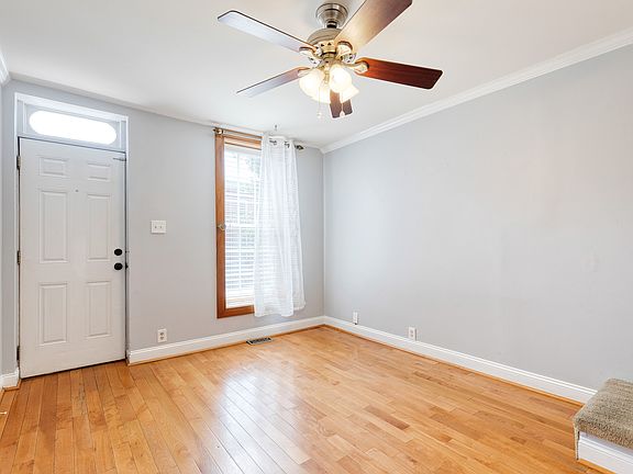 2nd image of 1442 Andre St