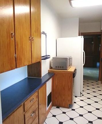 5th image of 3828 Tod Ave NW