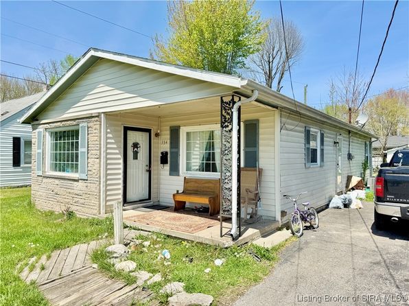 354 W Cross Street, Austin, IN 47102