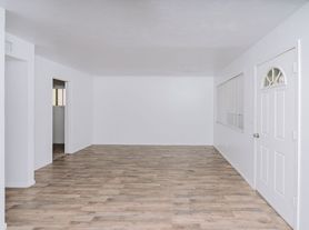 2690 N 43rd Ave, Phoenix, AZ