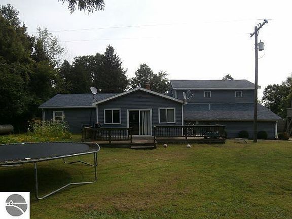 2nd image of 7959 N Bliss Rd