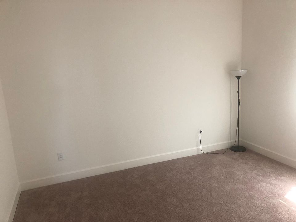 1st image of 266 Huntley Ave