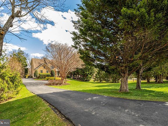 5th image of 1827 Beulah Rd