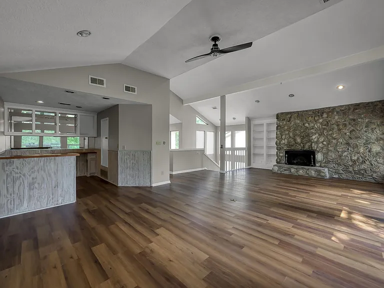 4 Waters Edge St — Photo 11