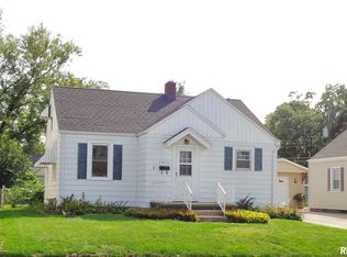 1508 W Circle Rd, Peoria, IL 61604