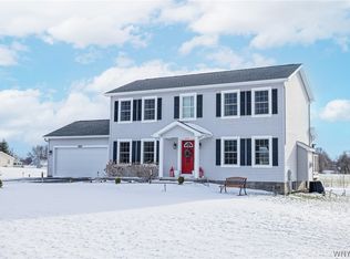 8929 Clipnock Rd, Stafford, NY 14143