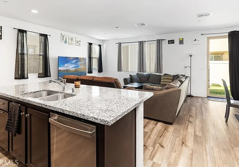 29587 Winterstorm Ct — Photo 13