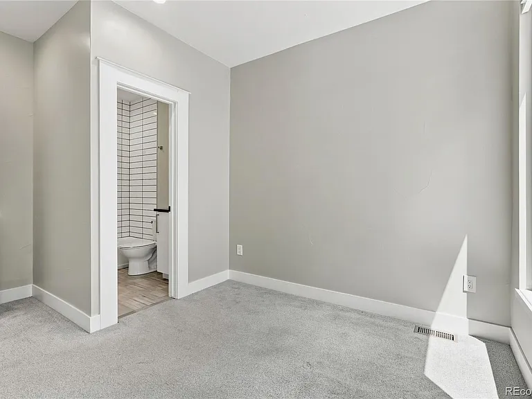 3832 Jason St #5 — Photo 22