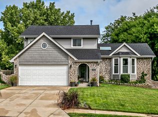 918 Iron Rd, Papillion, NE 68046