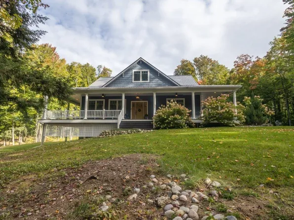 944 W Barratt Rd, Kingsley, MI 49649