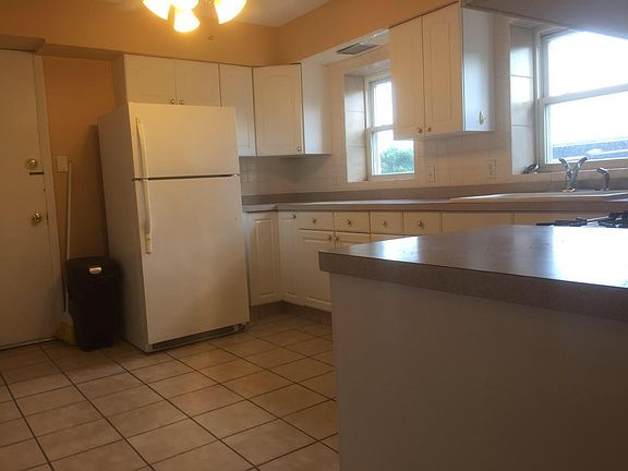 2nd image of 3157 S Emerald Ave APT 3F