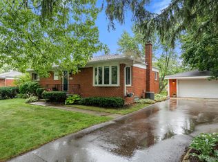 920 Elira Rd, Waterford, MI 48328