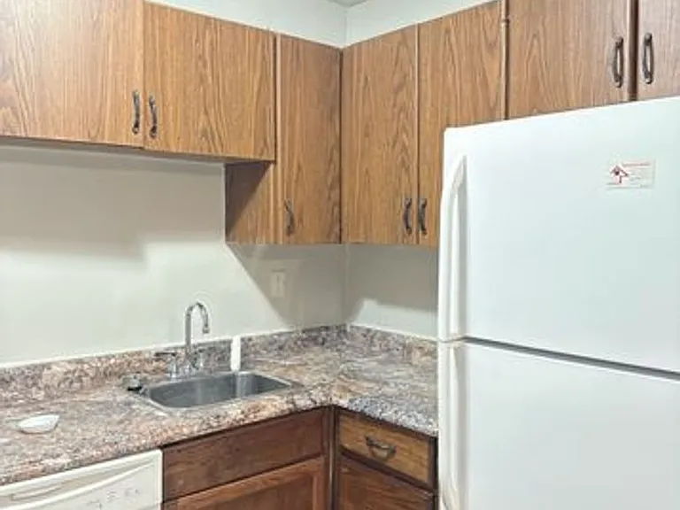 Ridge Terrace Apartments — Photo 29
