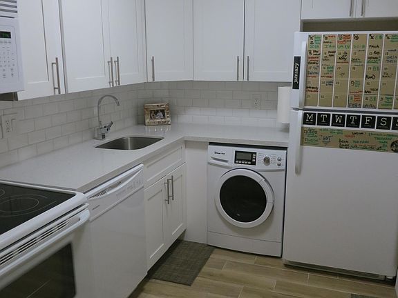 3rd image of 1950 N Andrews Ave APT 110D