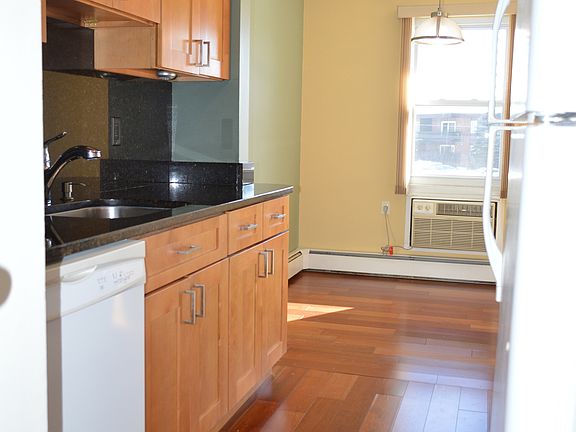 4th image of 57 Balance Rock Road APT 17