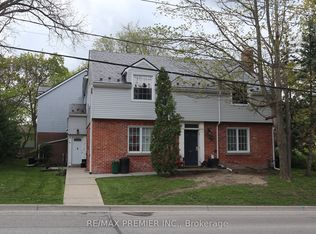 79 Wellington St E #4, Barrie, ON L4M 2C3