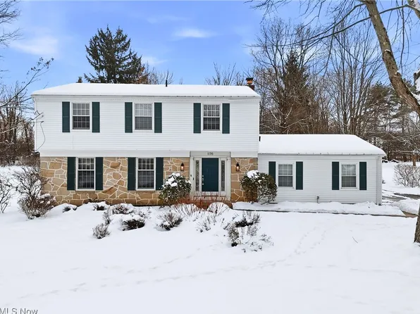 1176 Sheerbrook Dr, Chagrin Falls, OH 44022