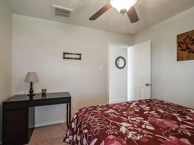 8730 Sunny Gallop Dr — Photo 32