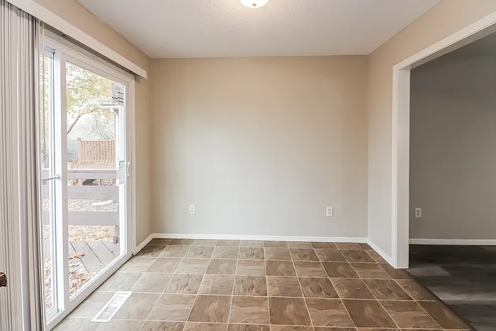 8502 Pershing Rd — Photo 6