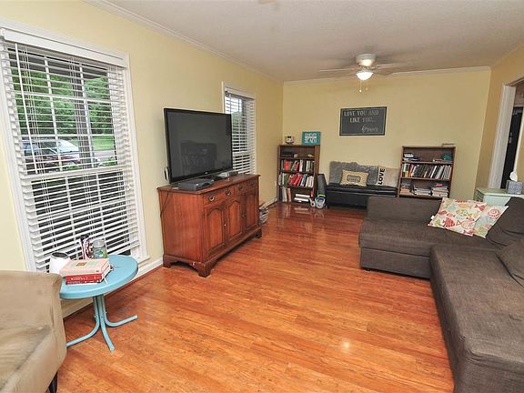 5th image of 8424 Farmington Dr E