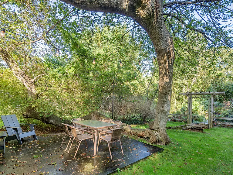134 Three Mile Harbor Rd — Photo 23